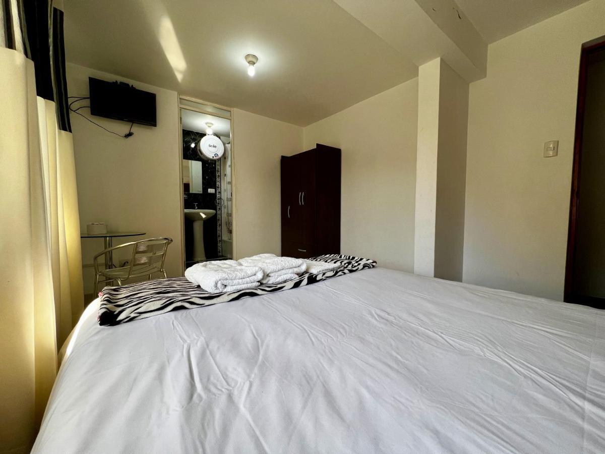 Hostal Santa Rosa Caraz Exterior photo