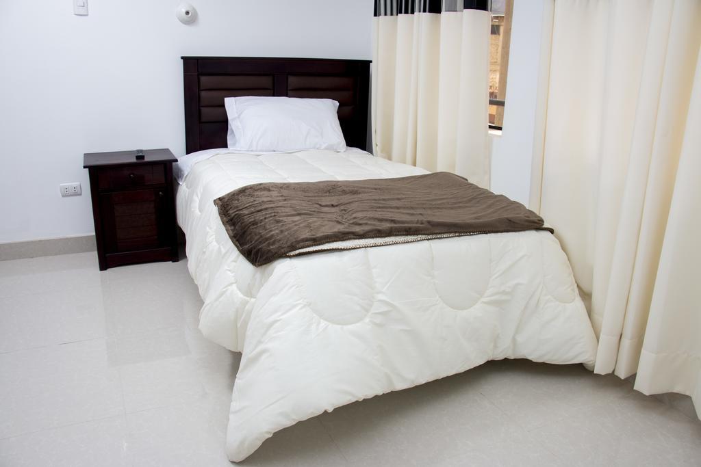 Hostal Santa Rosa Caraz Room photo